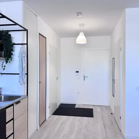 Just Sleeping شقة